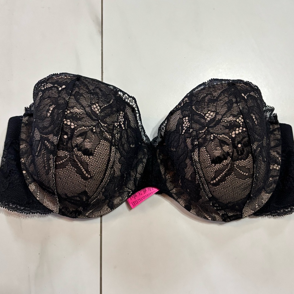 3/$30 La Senza Black Strapless Bra size 34D - lace and  lightly lined